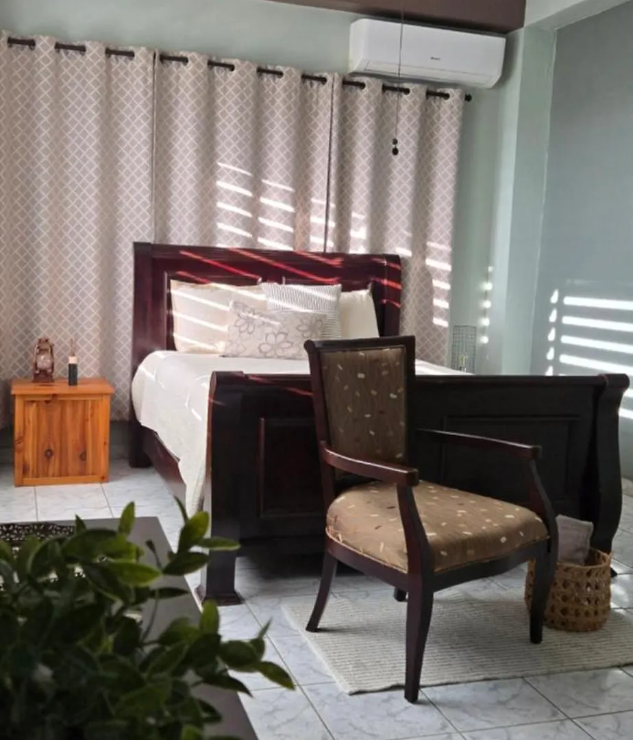 Kassa Wista Azzul: Dual-Level Apartment with Optional Pool Access Hormigueros Holiday home