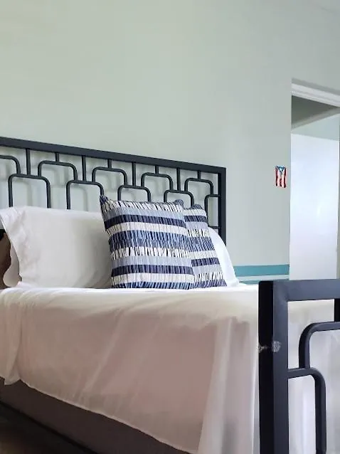 Kassa Wista Azzul: Dual-Level Apartment with Optional Pool Access Hormigueros Holiday home